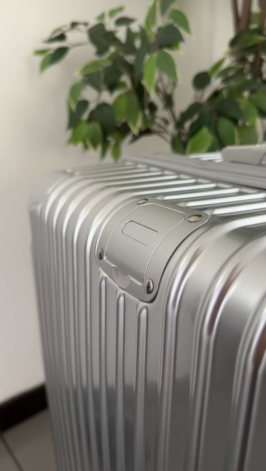 Collection Aluminium Silver – Lot de 4 Valises Ultra-Résistantes